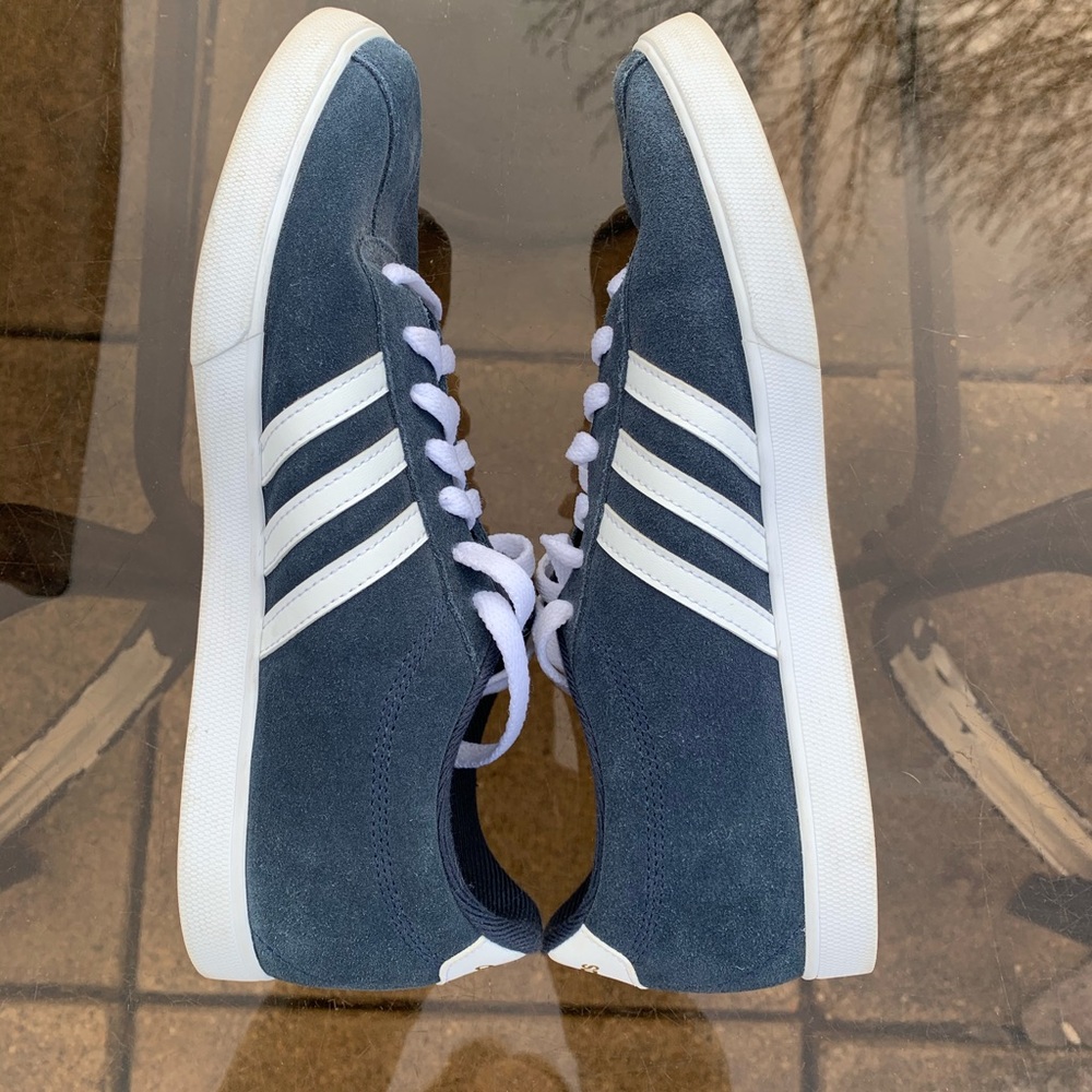 Adidas navy court sneaker